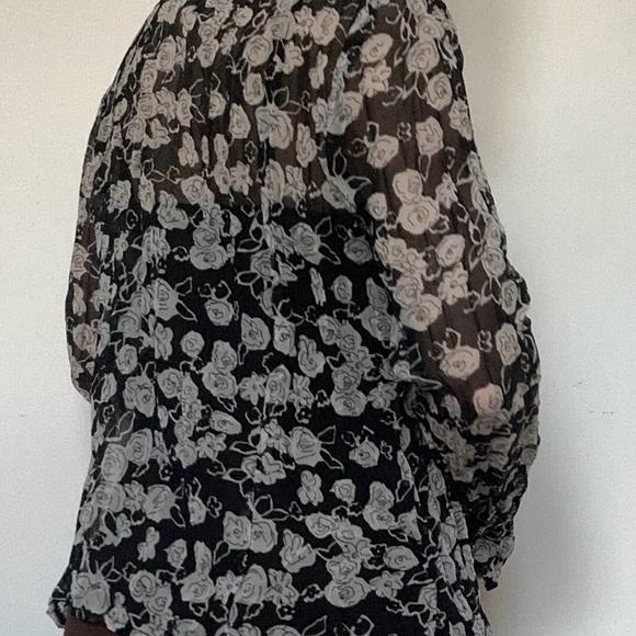 Semi Sheer printed rose top. - Picture 2 of 5